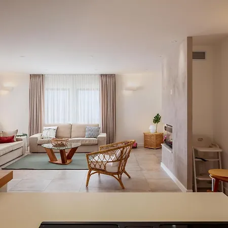 Villa Na Mor' Sutivan